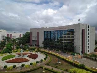 UKA Tarsadia University